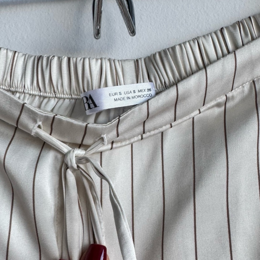 Zara Striped Cream satin  Set Small - Picture 5 of 6